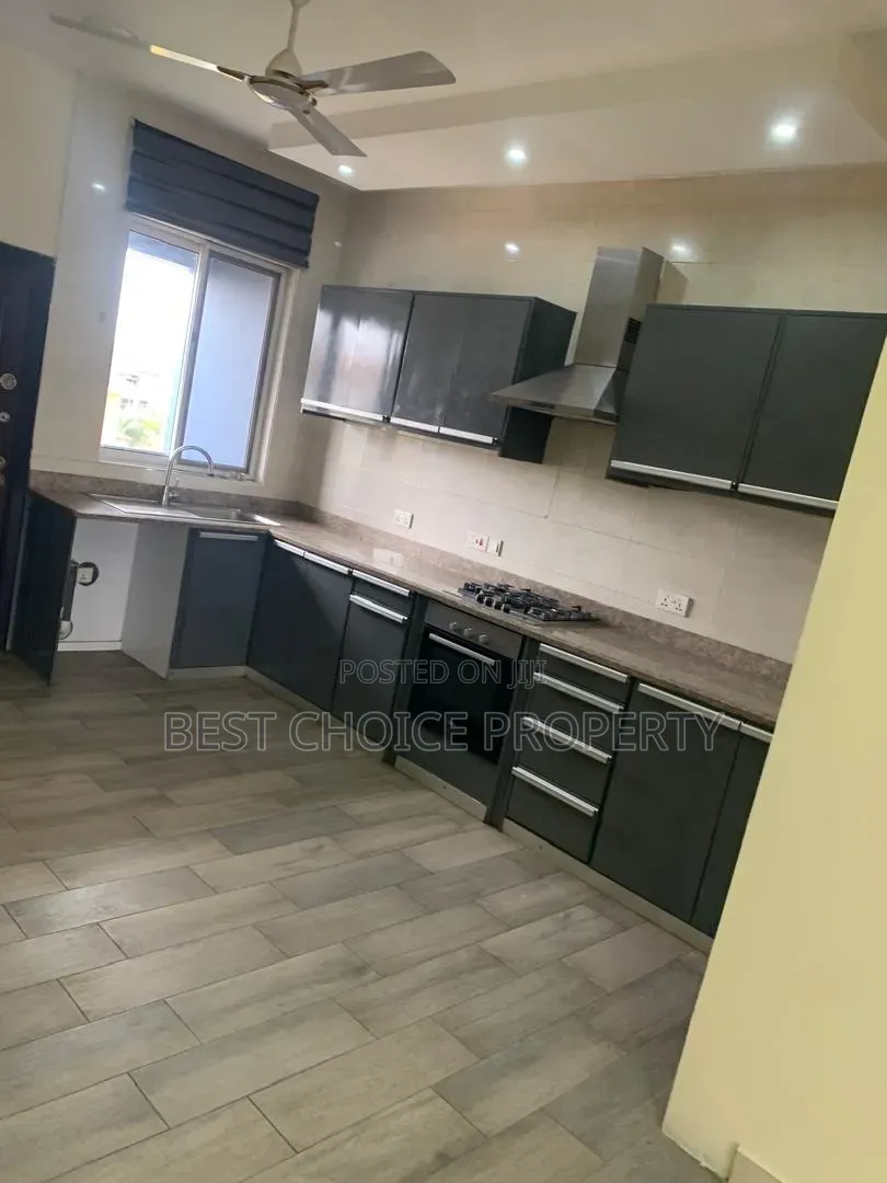 2bdrm Apartment in East Legon, A&C Mall Area for rent