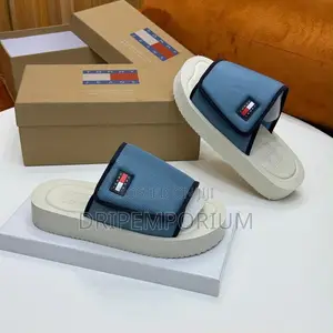 Tommy Mesh Slides