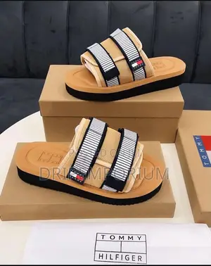 Tommy Mesh Slides