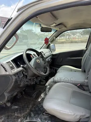 Toyota HiAce 2008 Silver