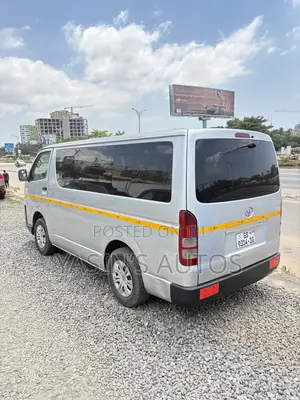 Toyota HiAce 2008 Silver