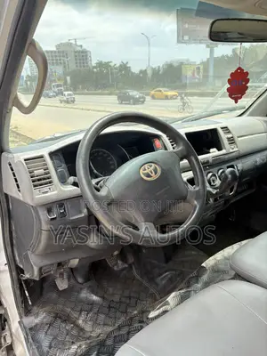 Toyota HiAce 2008 Silver