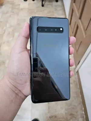 New Samsung Galaxy S10 5G 256 GB Silver