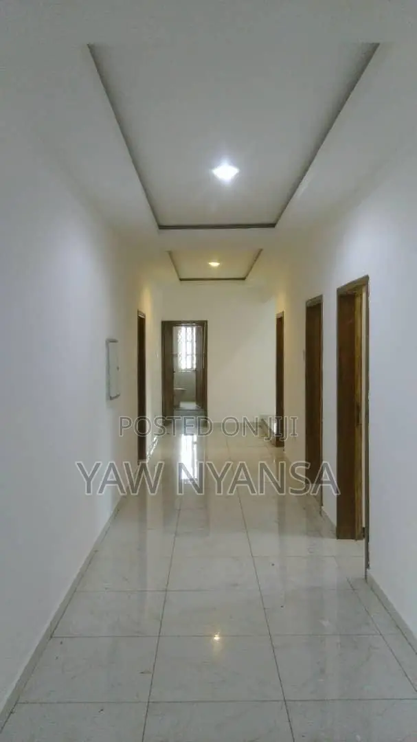 5bdrm House in Bn Estate, Kwabenya for rent