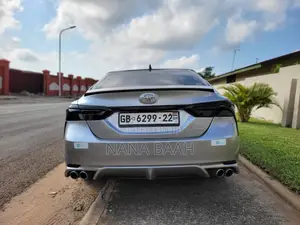 Toyota Camry XSE FWD (2.5L 4cyl 8AM) 2018 Silver