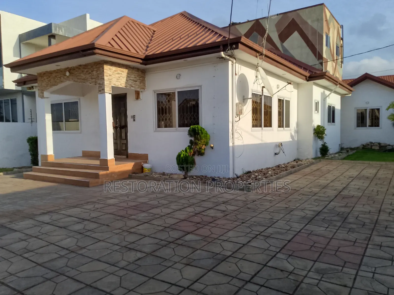 4bdrm House in Lake Side Estate Com for rent