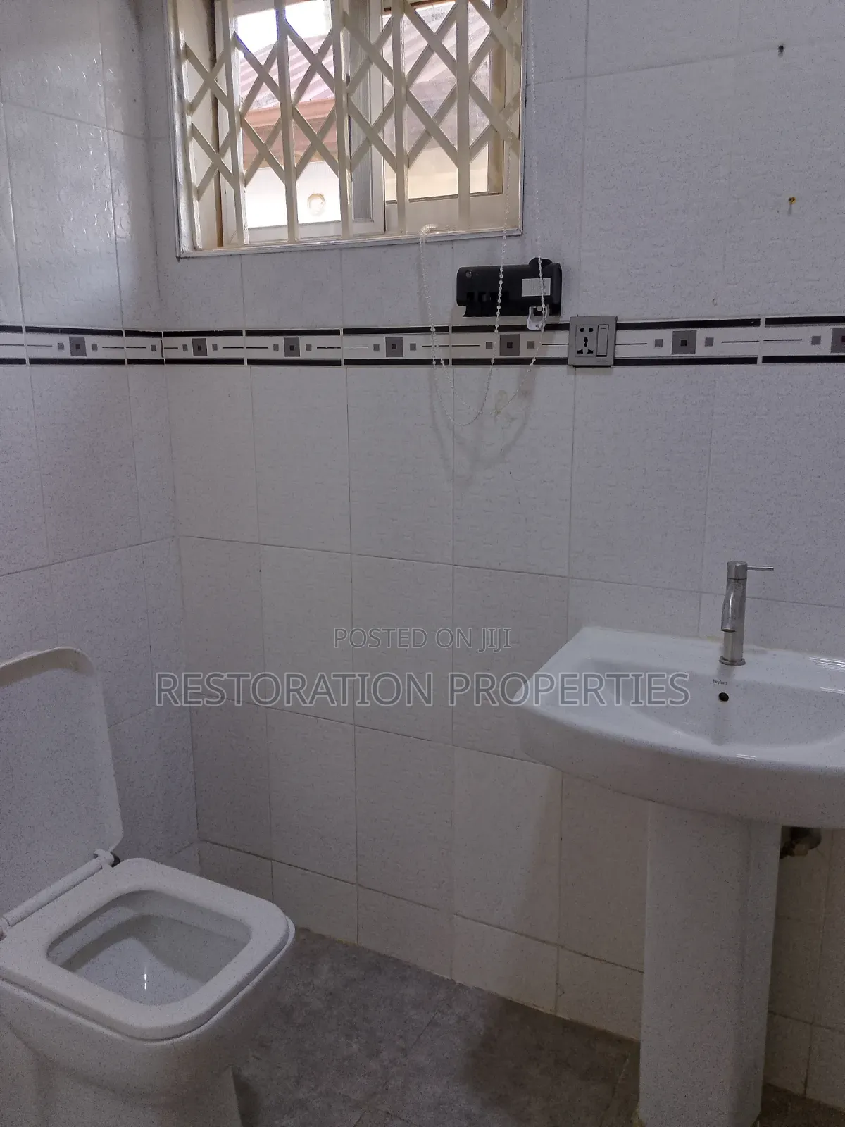4bdrm House in Lake Side Estate Com for rent