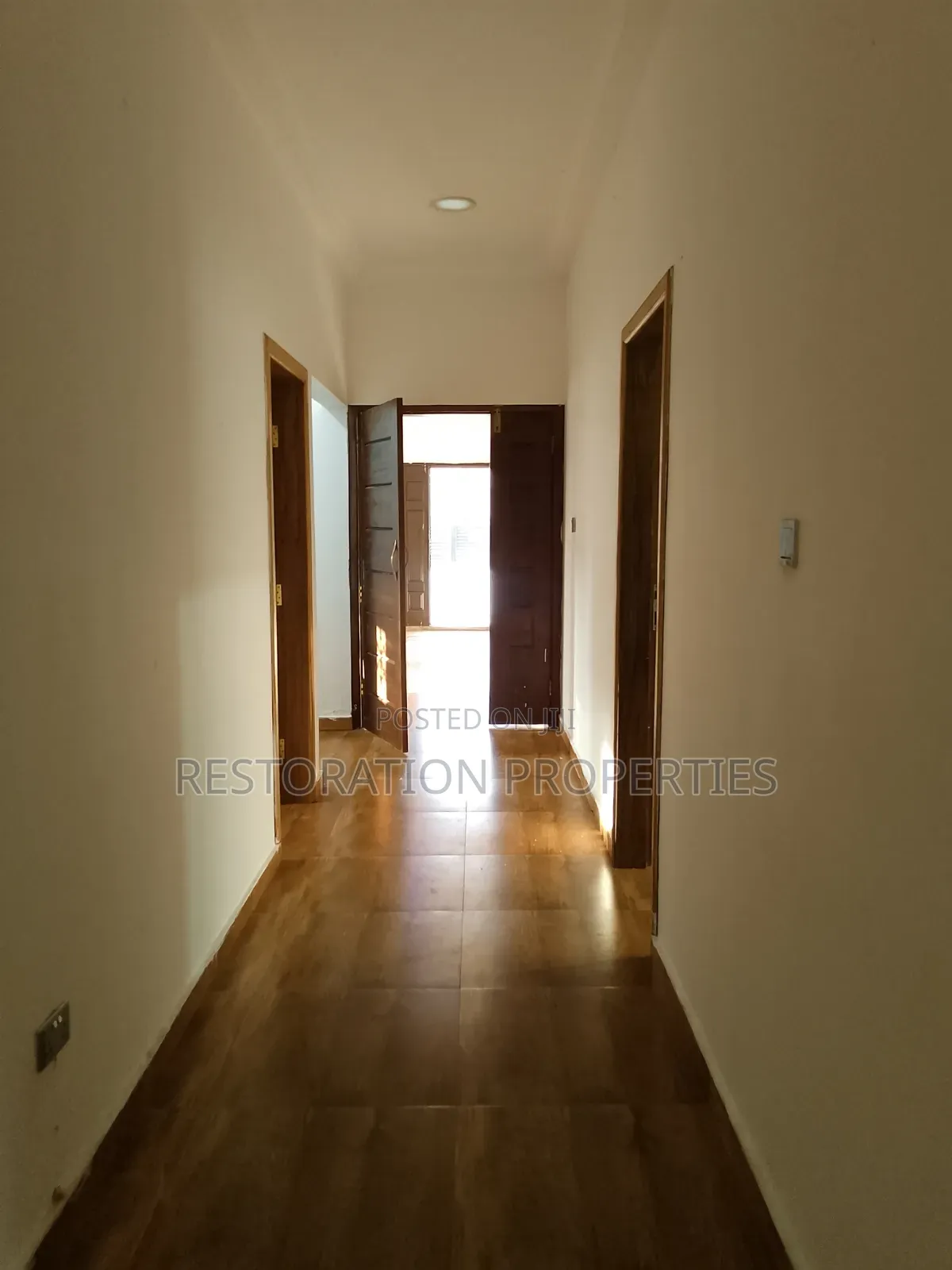 4bdrm House in Lake Side Estate Com for rent