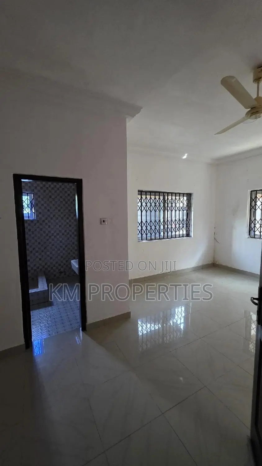 2bdrm Apartment in Haatso for rent