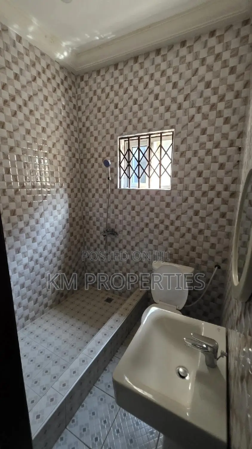 2bdrm Apartment in Haatso for rent