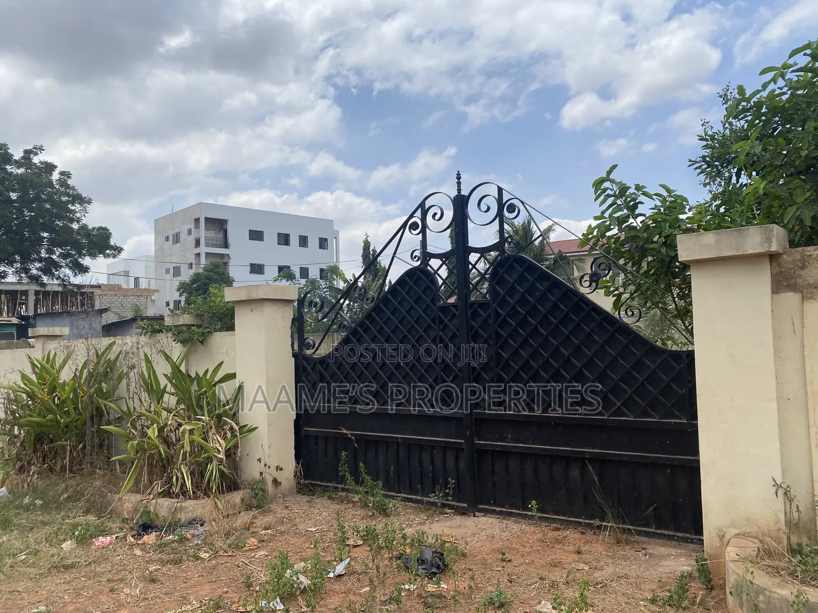 Titled 90x100 Lamd at Oyarifa Ankonam