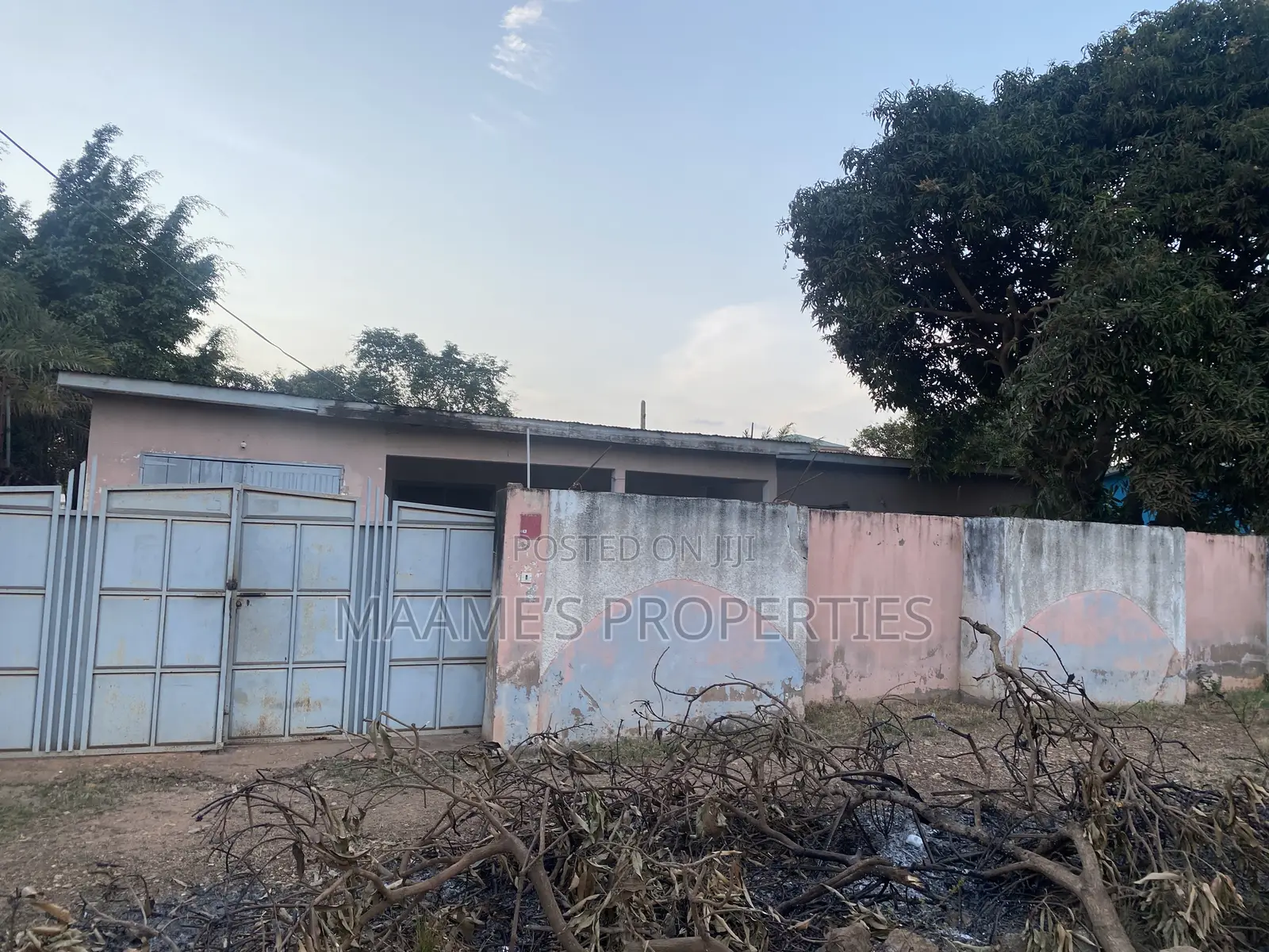 110x100 Land With Old Structure on Forsale at Adenta Housing