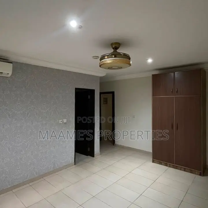5bdrm Duplex in Adenta for rent