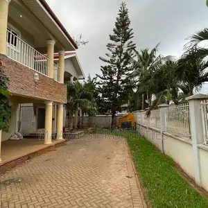 5bdrm Duplex in Adenta for rent
