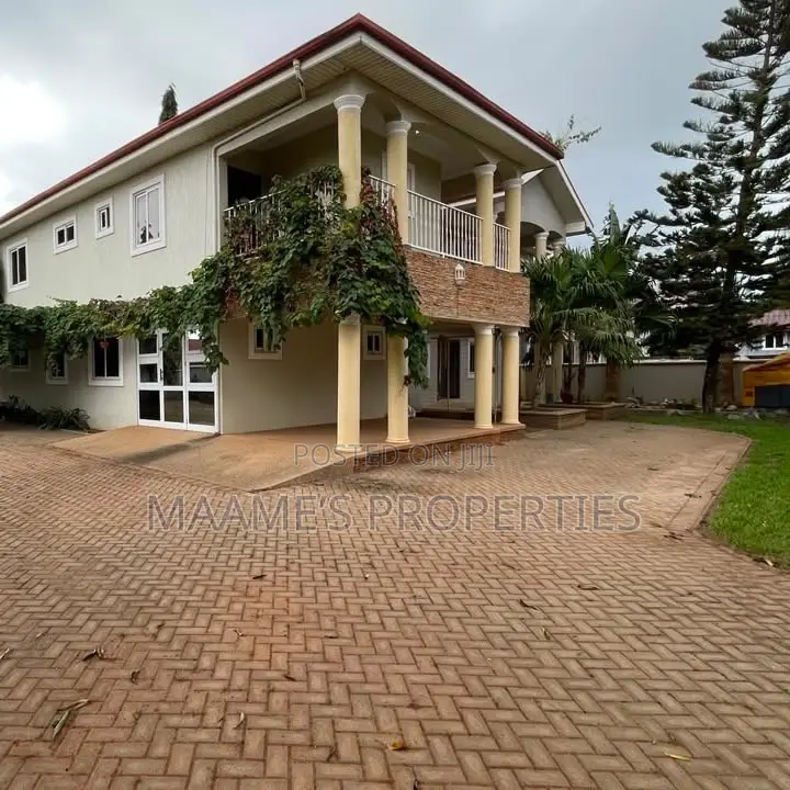 5bdrm Duplex in Adenta for rent