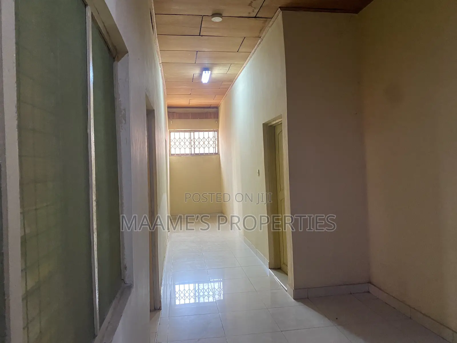 8bdrm Duplex in Oyarifa for sale