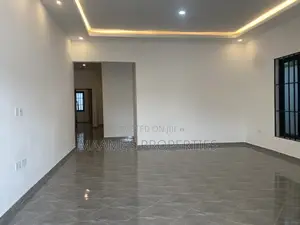 3bdrm House in Oyarifa for sale