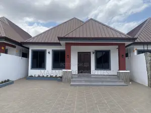 3bdrm House in Oyarifa for sale