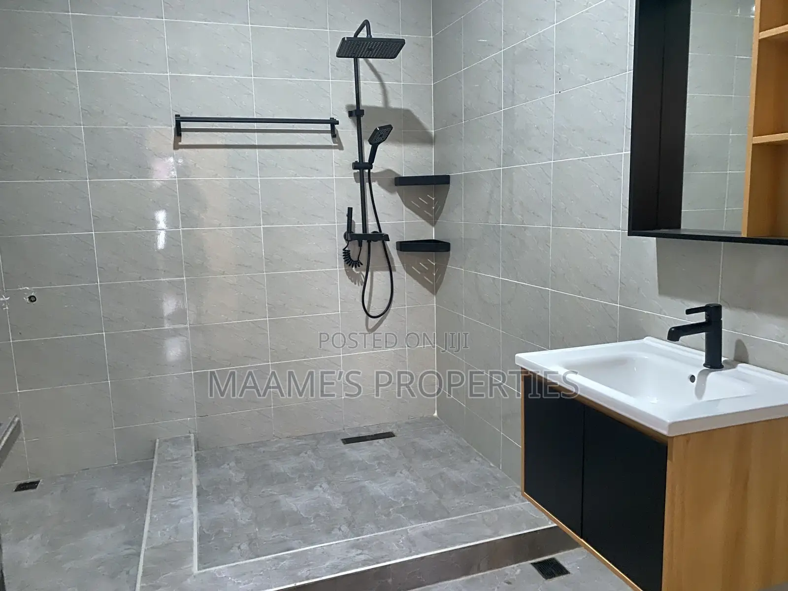 3bdrm House in Oyarifa for sale
