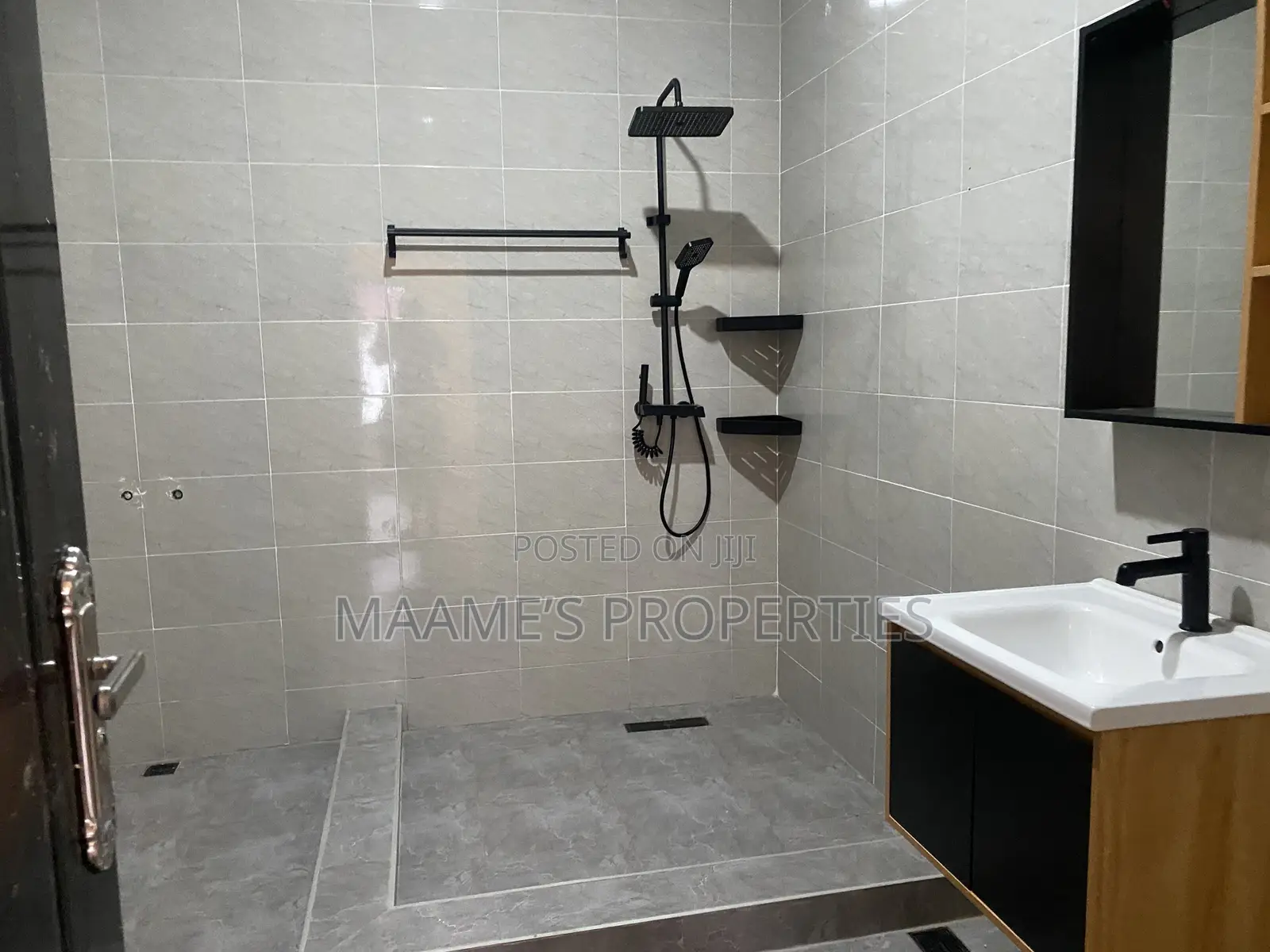3bdrm House in Oyarifa for sale