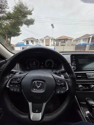 2019 Honda Accord Touring 2.0t - Full Option