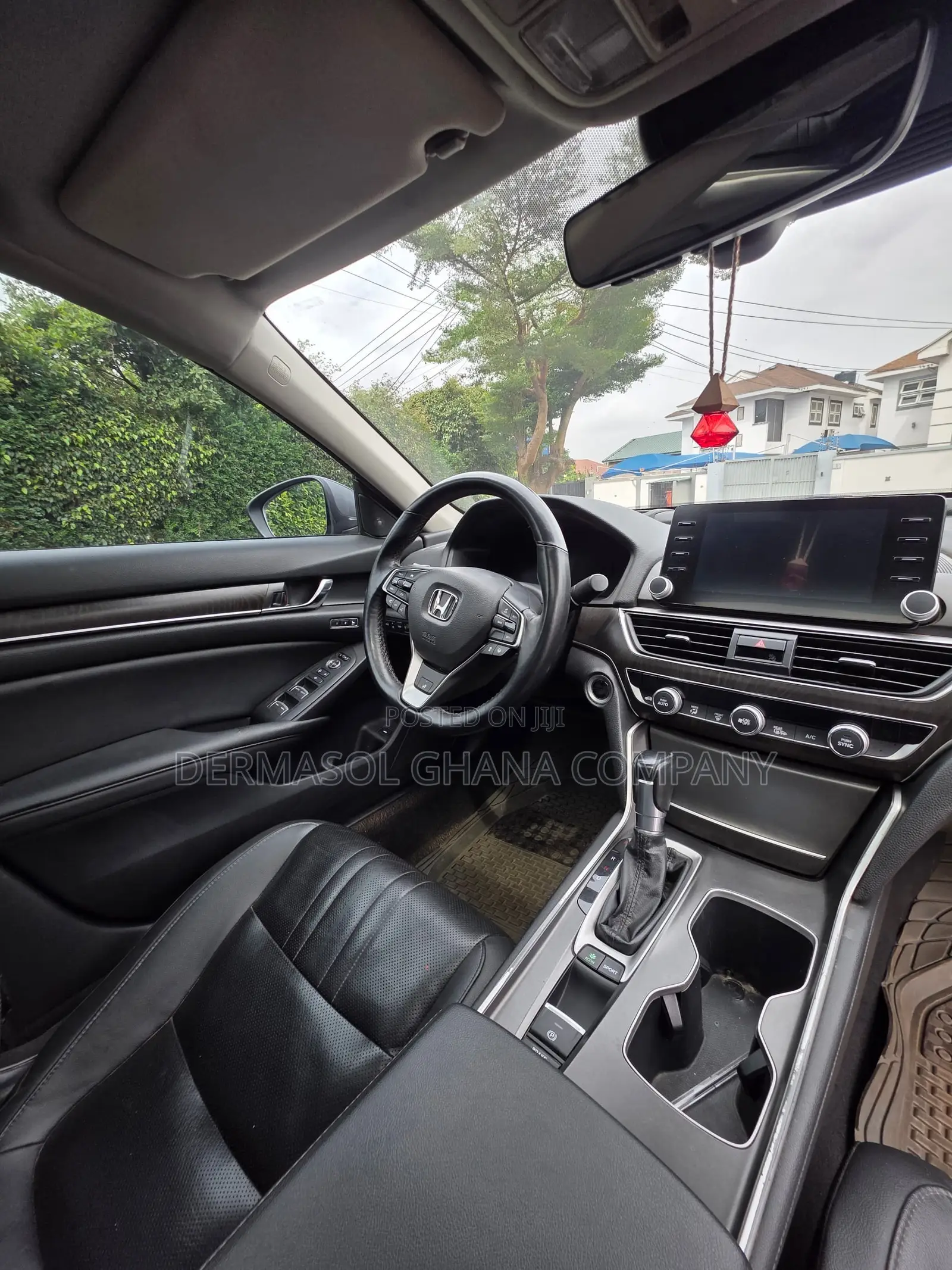 2019 Honda Accord Touring 2.0t - Full Option