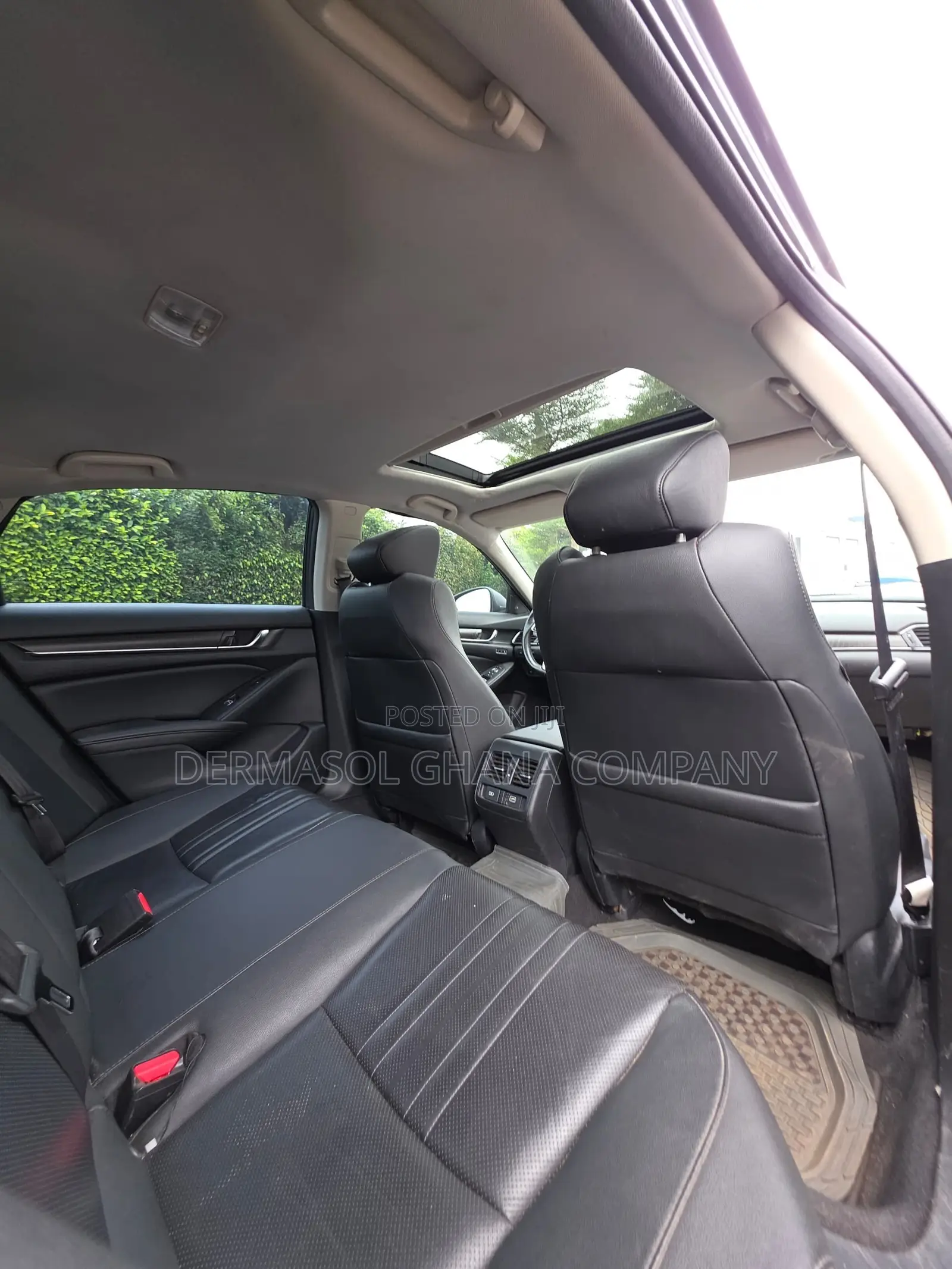 2019 Honda Accord Touring 2.0t - Full Option