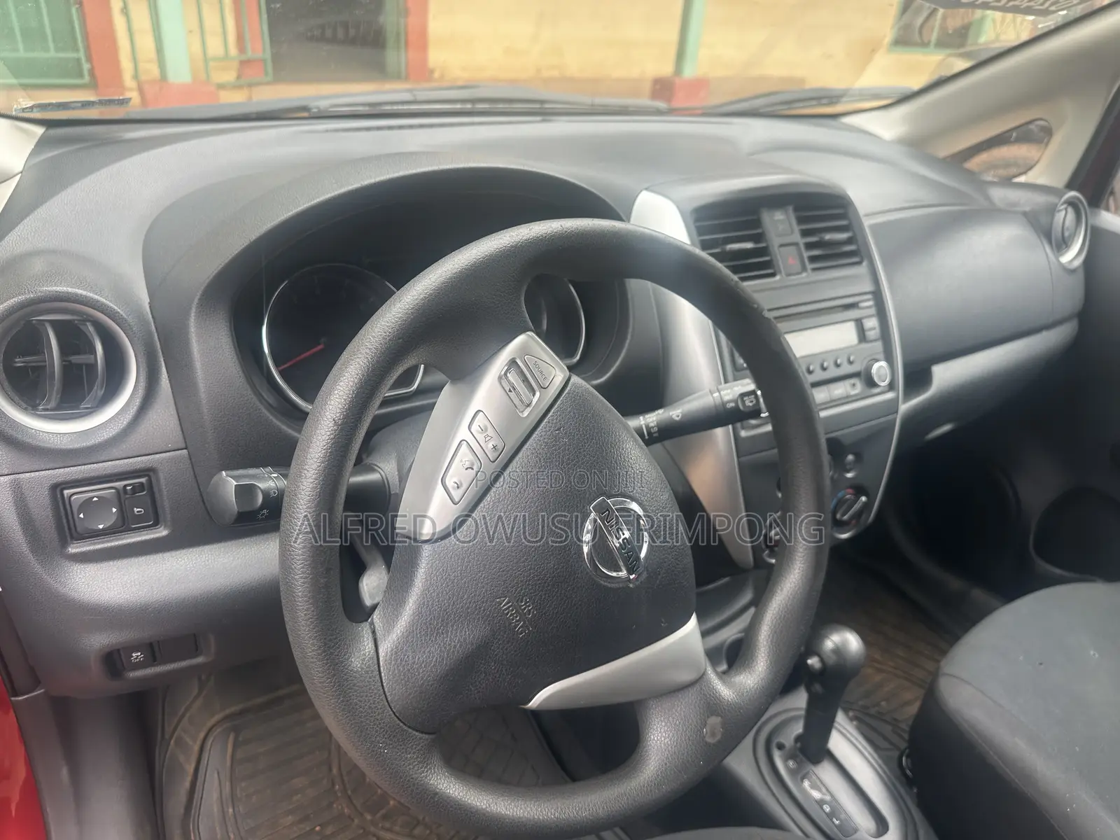Nissan Note 1.6 Petrol 2015 Red