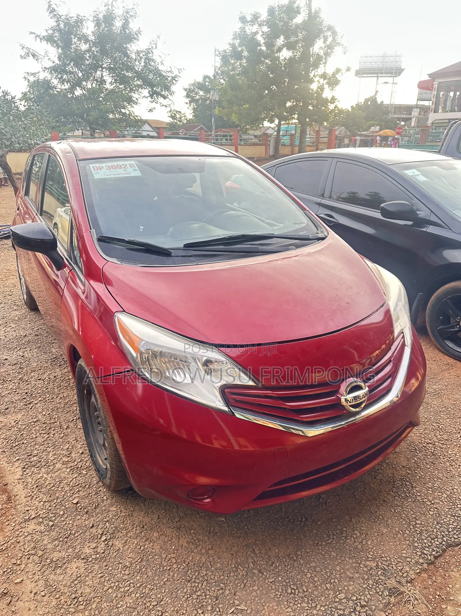 Nissan Note 1.6 Petrol 2015 Red