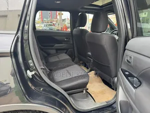 Mitsubishi Outlander SE 4dr SUV (2.4L 4cyl CVT) 2015 Black