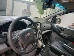 Hyundai Starex 2011 Grey