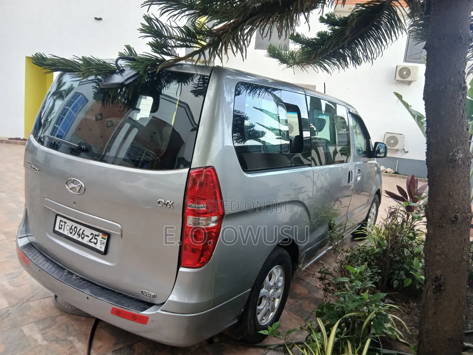 Hyundai Starex 2011 Grey