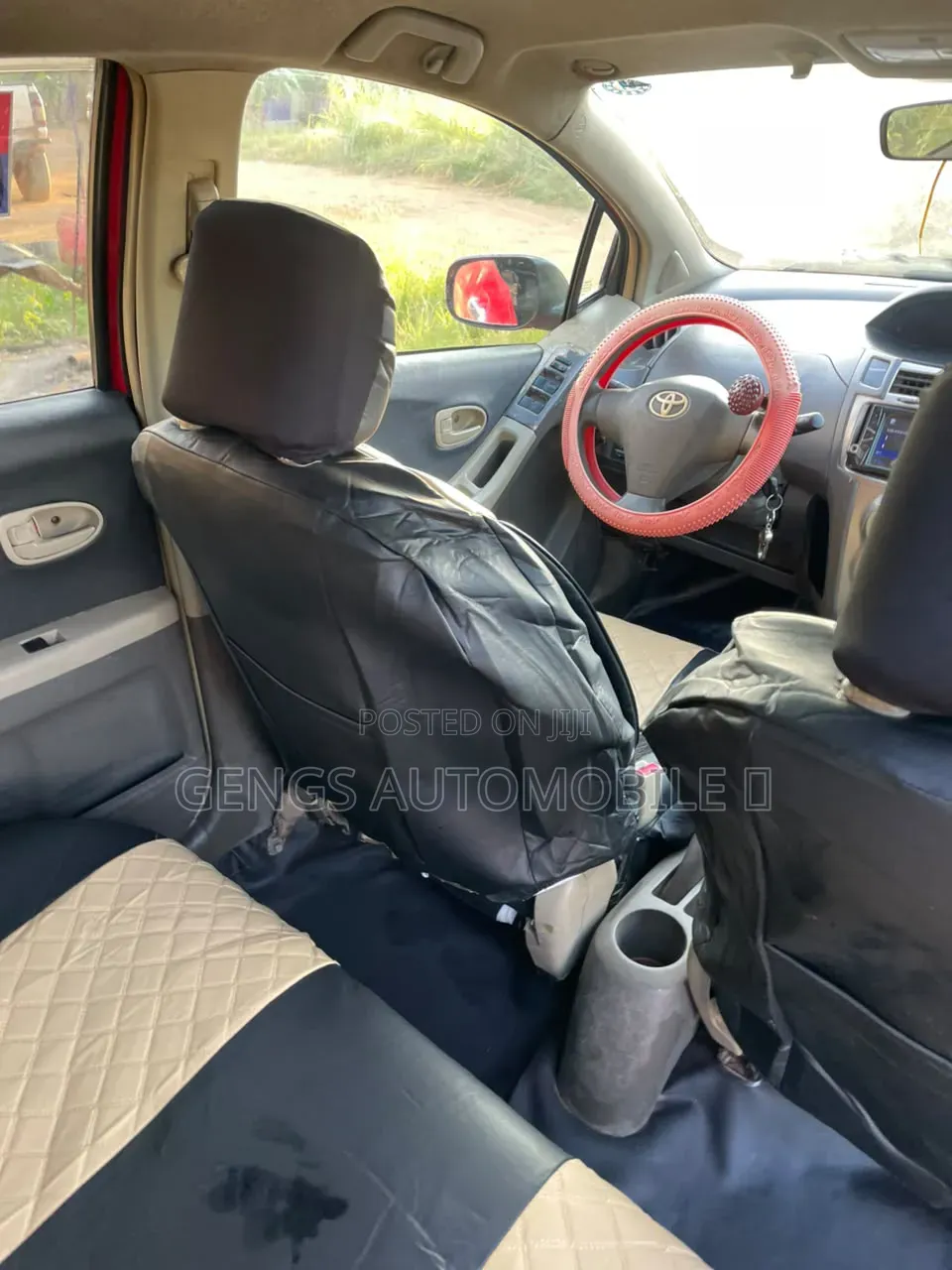Toyota Vitz 2010