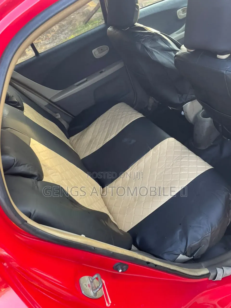 Toyota Vitz 2010