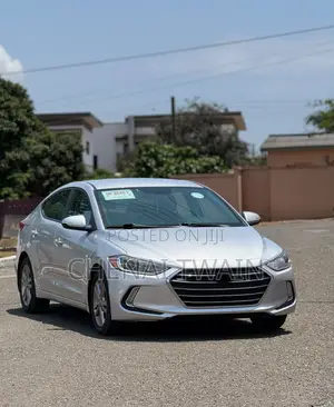 Hyundai Elantra 2018 Silver