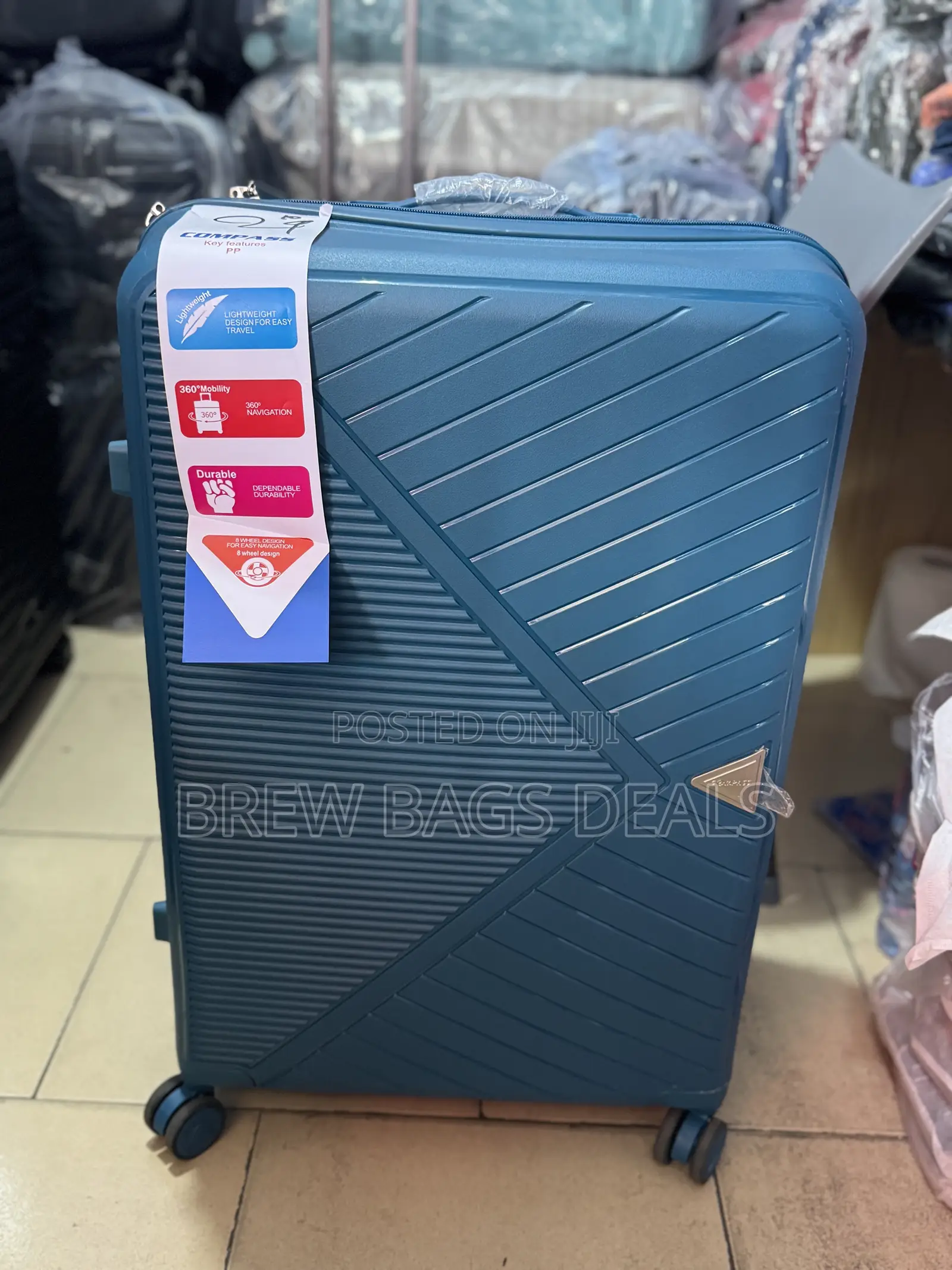 Premium Quality 29 Inches Large Size Antitheft Zip Unbreakable Bag.