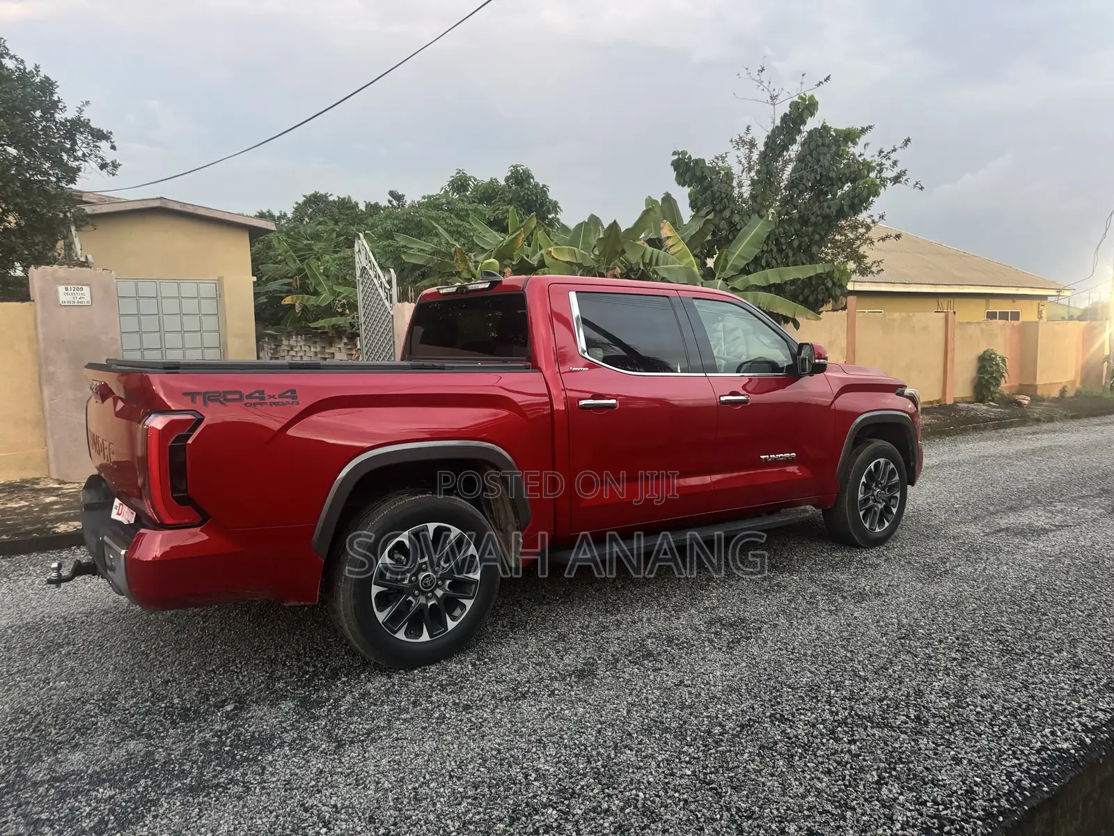 Toyota Tundra 2023 Red