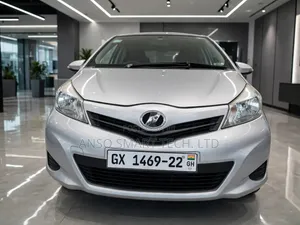 Toyota Vitz 2012 Gray