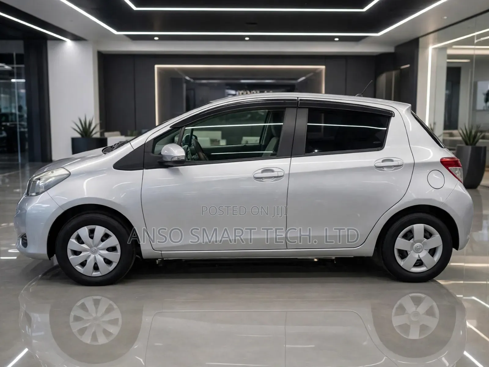 Toyota Vitz 2012 Gray