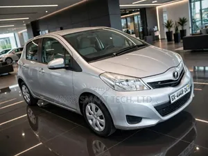 Toyota Vitz 2012 Gray