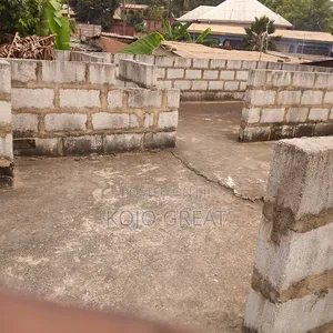 7bdrm House in Sowutuom, Last Stop for sale
