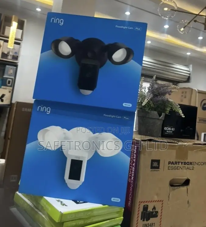 Accurate Best Floodlight Cam Plus> Ring (Black)