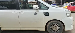 Toyota Voxy 2012 White