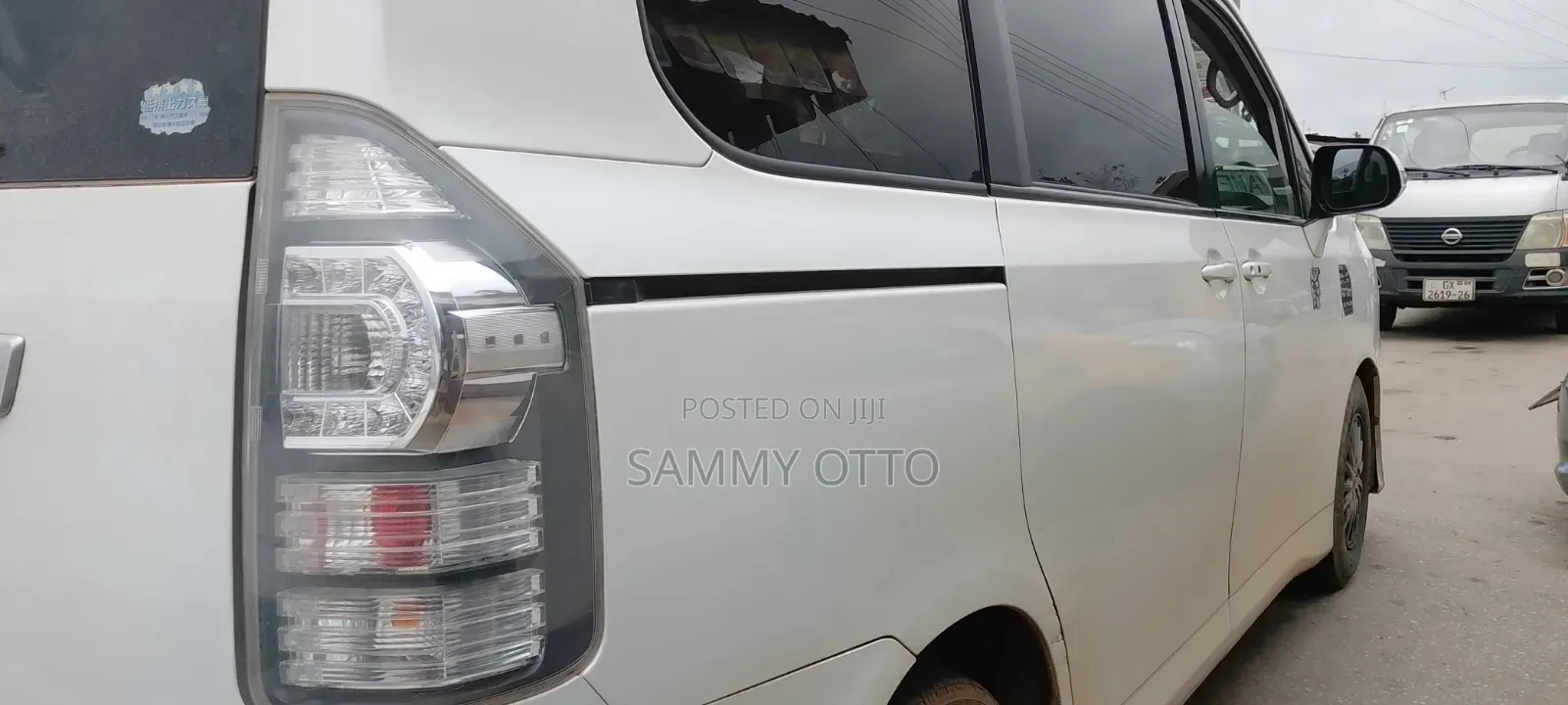 Toyota Voxy 2012 White