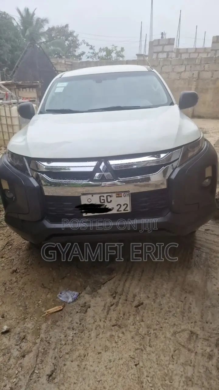 Mitsubishi L200 2021 White