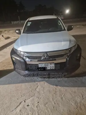 Mitsubishi L200 2021 White