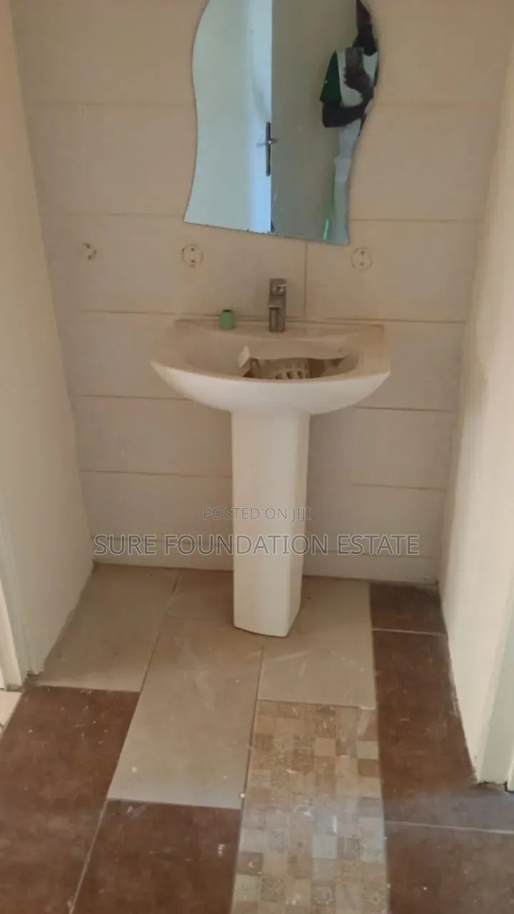 4bdrm House in Dansoman for rent