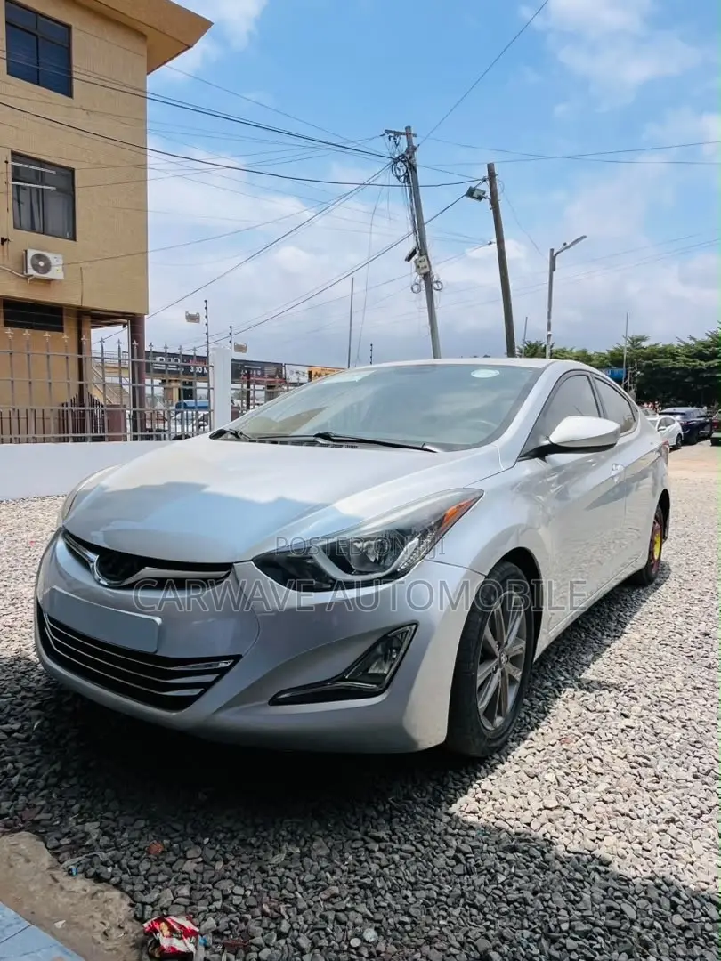 Hyundai Elantra SE 4dr Sedan (1.8L 4cyl 6A) 2015 Silver