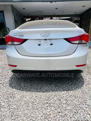 Hyundai Elantra SE 4dr Sedan (1.8L 4cyl 6A) 2015 Silver
