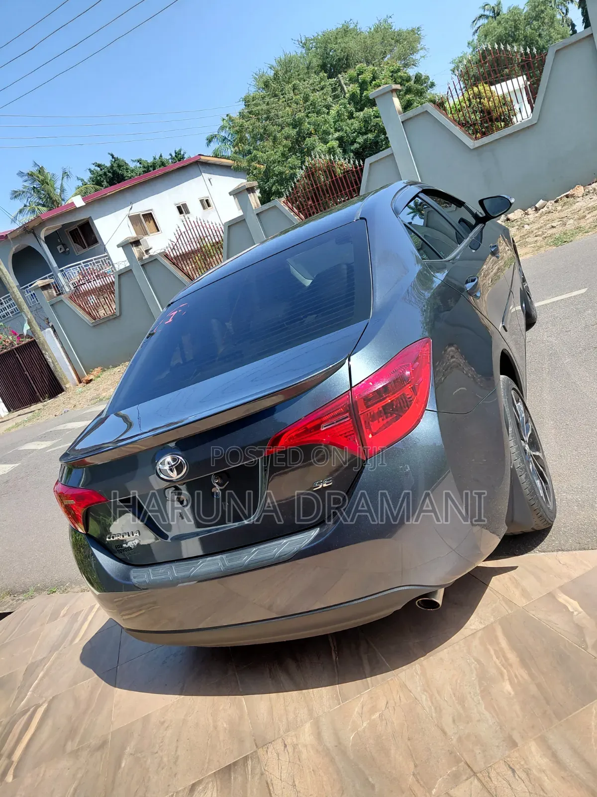 Toyota Corolla SE (1.8L 4cyl 6M) 2018